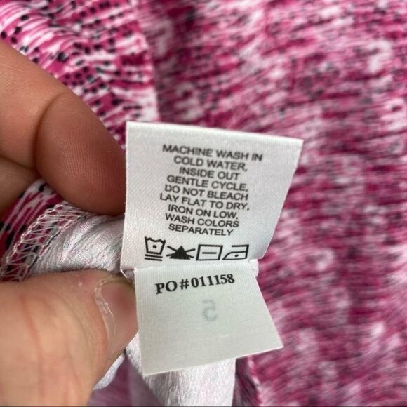 Bette & Court Pink Athletic Print Golf Pull Over - Picture 8 of 10